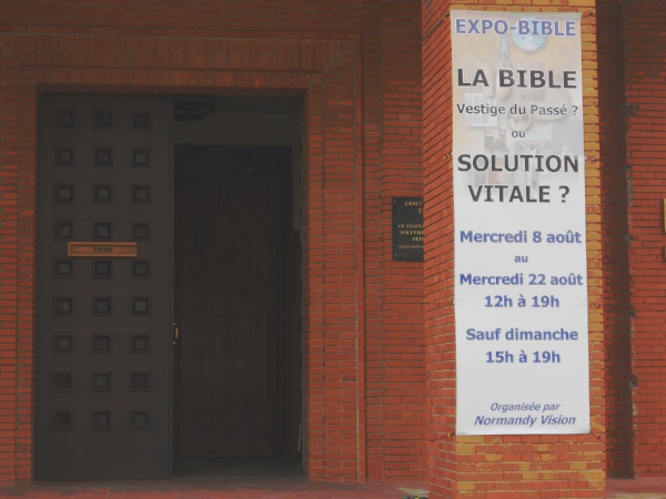Expo-Bible showing bookstall